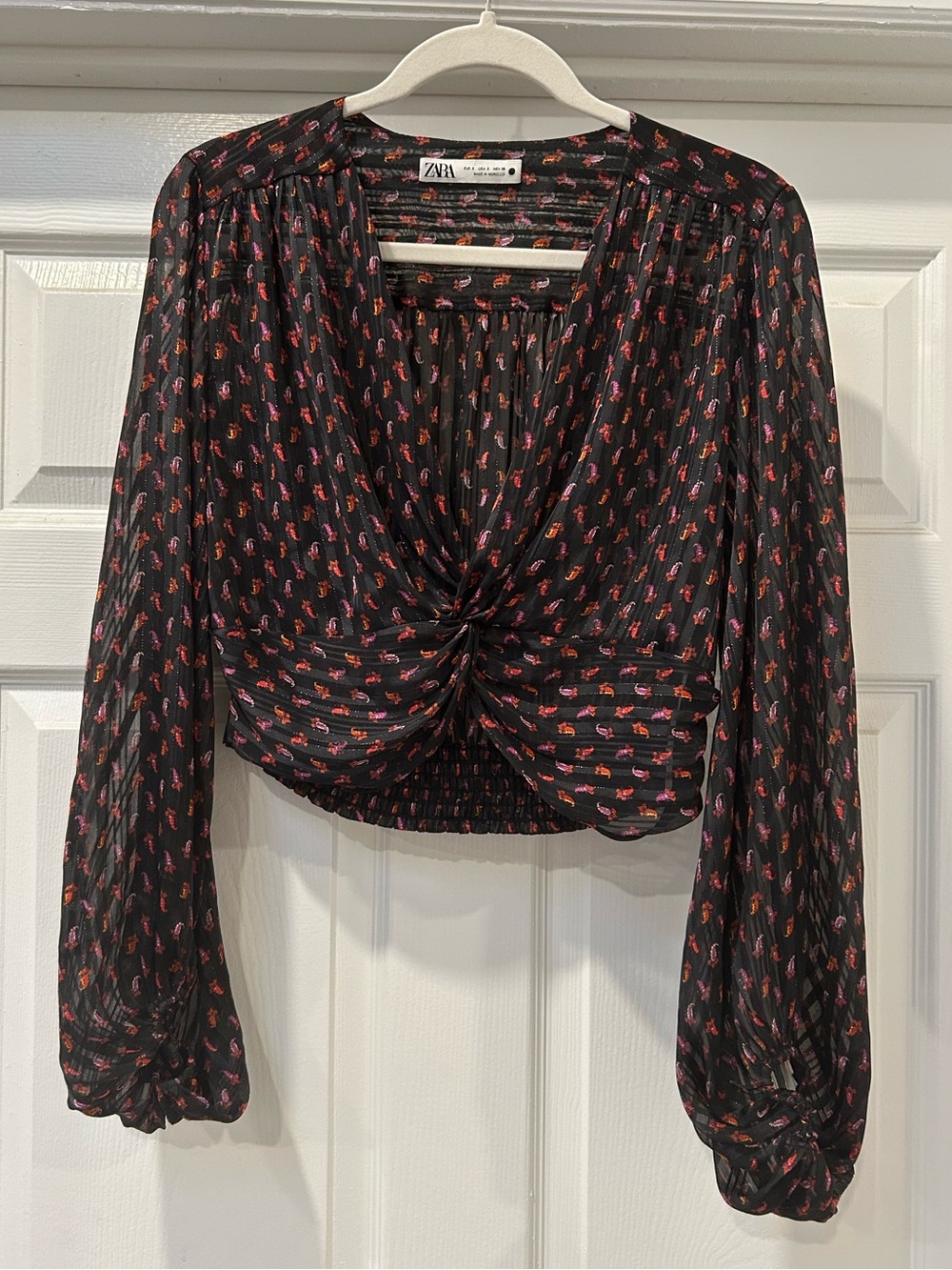 ZARA Sheer Black Balloon Sleeve Front
Twist Paisley Blouse Size Small